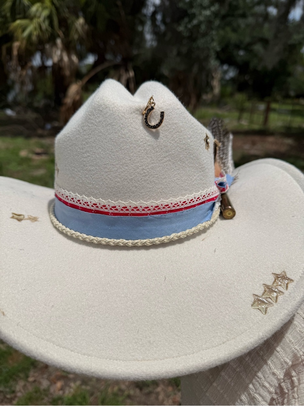 CALAMITY JANE: White Custom Cowboy Hat with Ribbon & Lace Hat Band - Picture 3 of 5